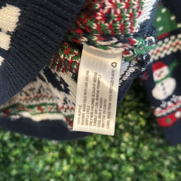 CHRISTMAS UGLY SWEATER SANTA TREE SNOWMAN UNISEX SIZE M ORDER PRIOR TO 12/10 🌲🎅 - Picture 5 of 8